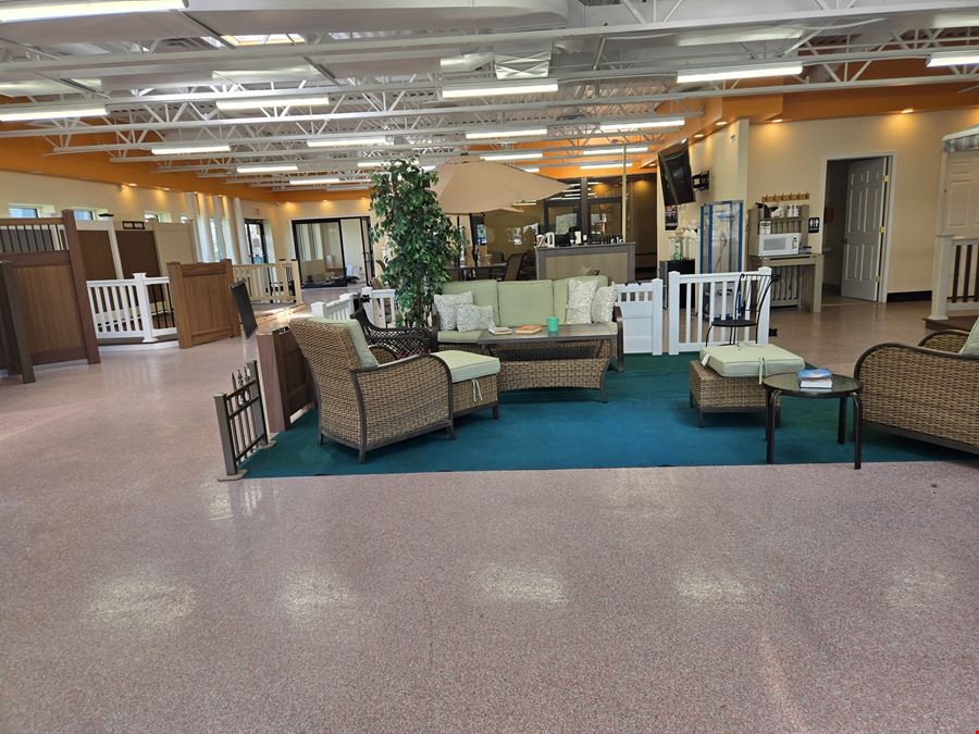 5575 Transit Rd - 4,524+/- SF SPACE