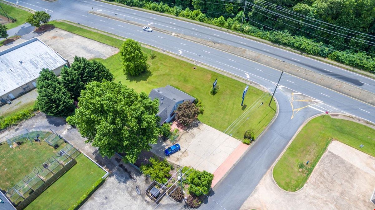 Freestanding Commercial on Bells Ferry Road