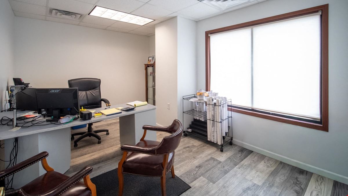Turn key Professional Suite with Onsite Parking
