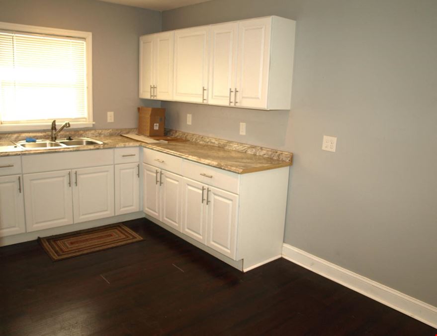 2433 Ventura Pl