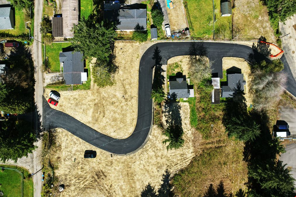 Lilac Ln Income and Development Opportunity