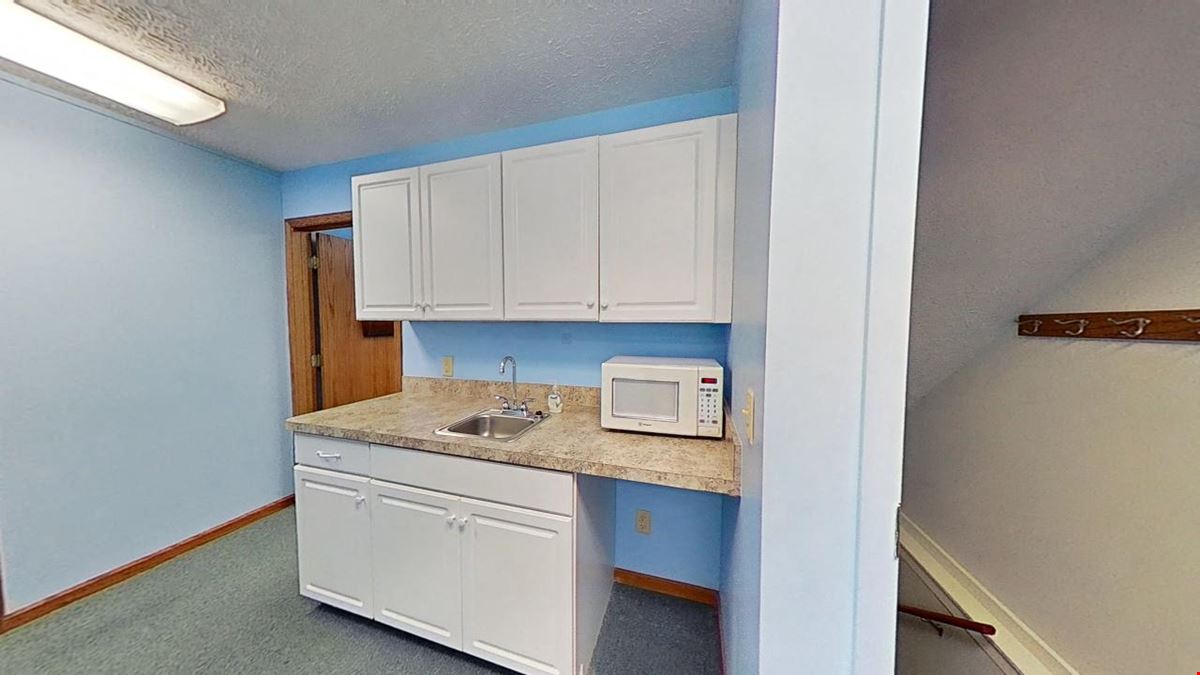 Professional Office Suite on West Saginaw near Lansing Mall