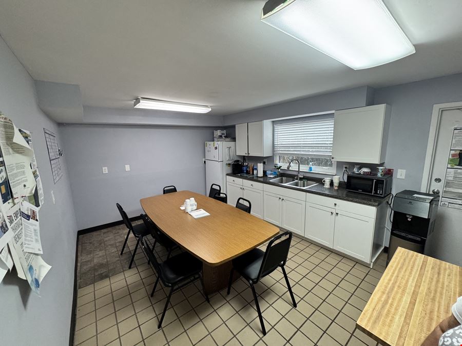 Deland Stand Alone Property- 4,248 SF