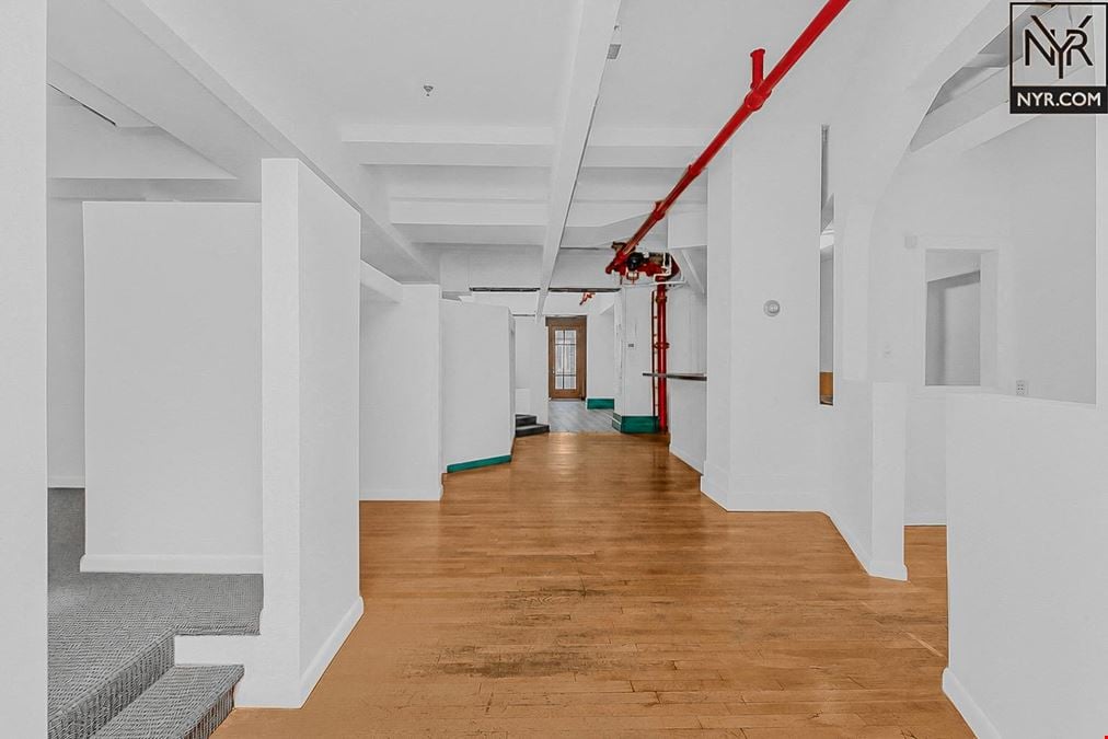 148 W 24th St