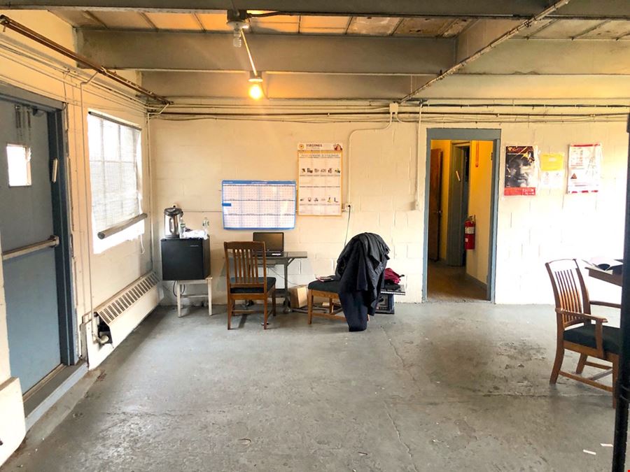 Sale/Lease 24,678 Sq.Ft. Warehouse - 20' Ceiling Height