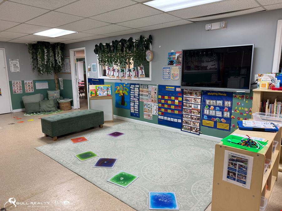 ±4,655 Daycare Facility in  Roswell, GA. FOR LEASE