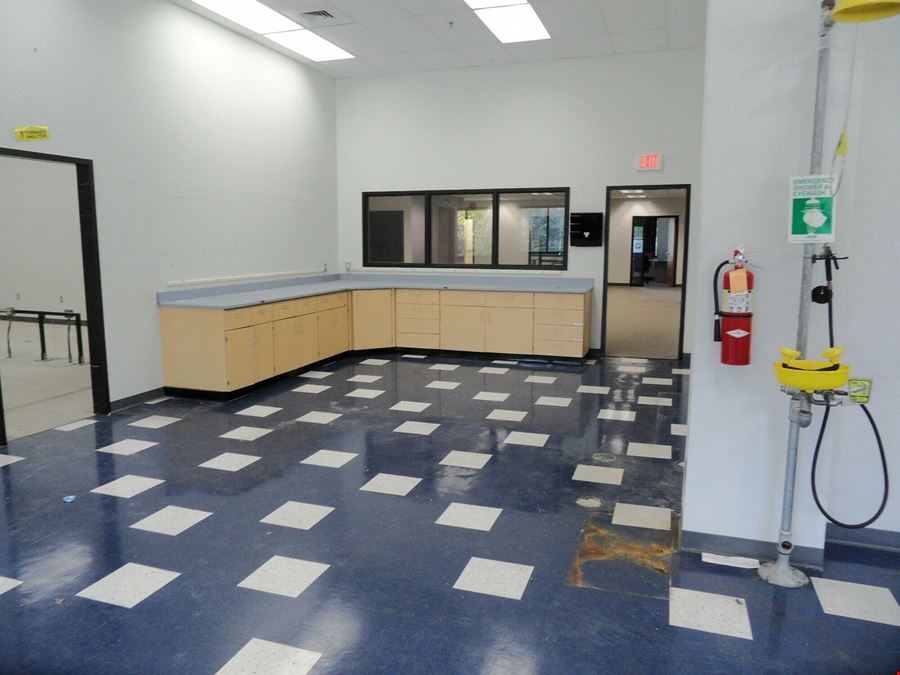 Flex / Office / Lab / High Tech Building for Sale or Lease in Ann Arbor