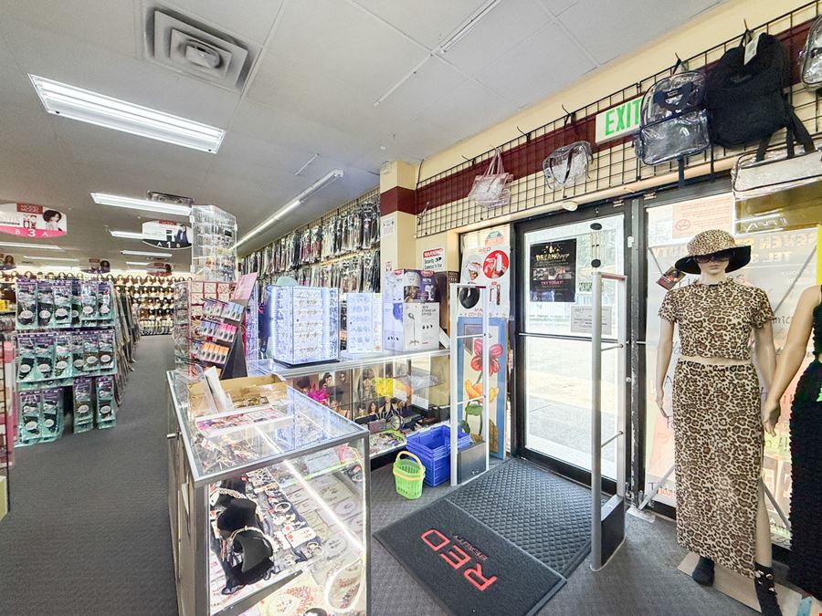 Corner Retail Property on NW Evangeline Thwy
