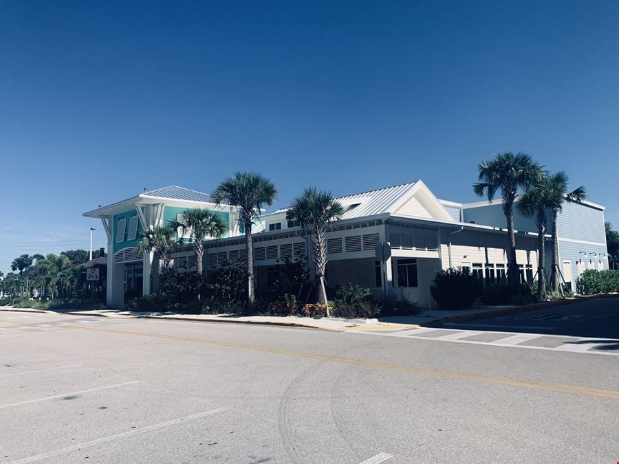 Former Bahama Breeze | Coastland Center Mall