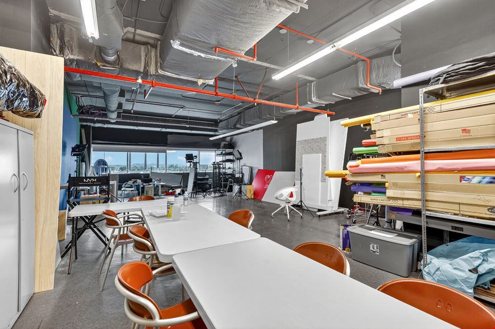 CIM 2 - Income Producing Full 6th Floor - Credit Tenant in a Class A Office Building