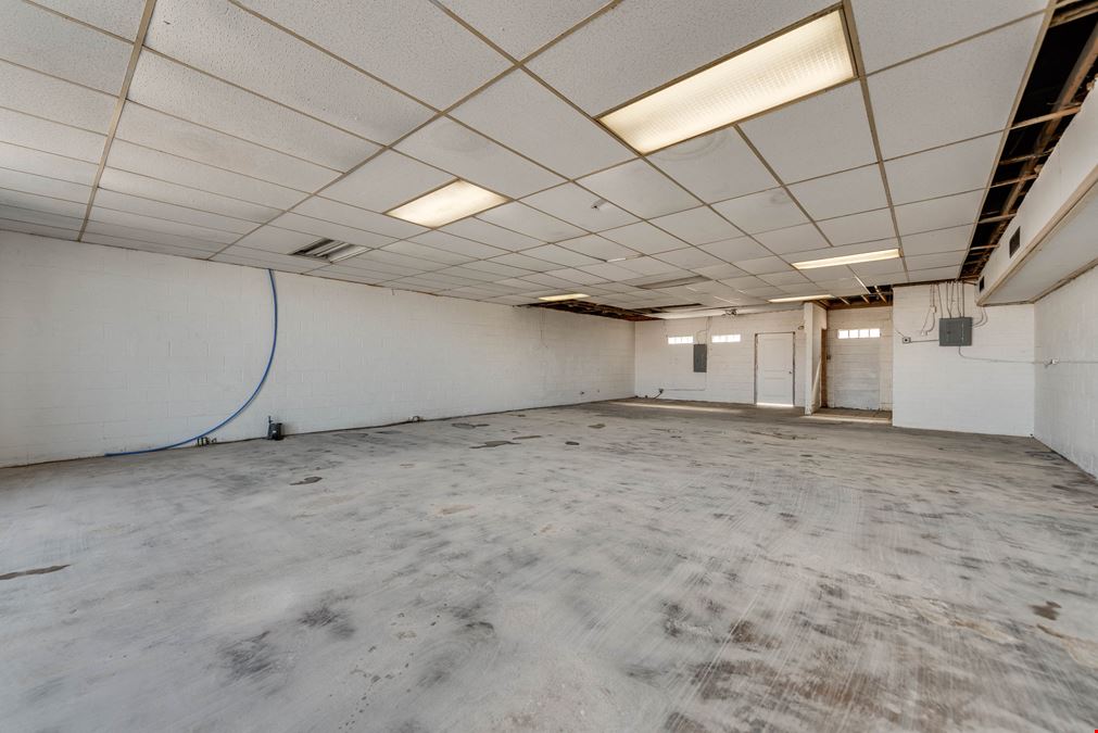 Customizable Office/Retail Space