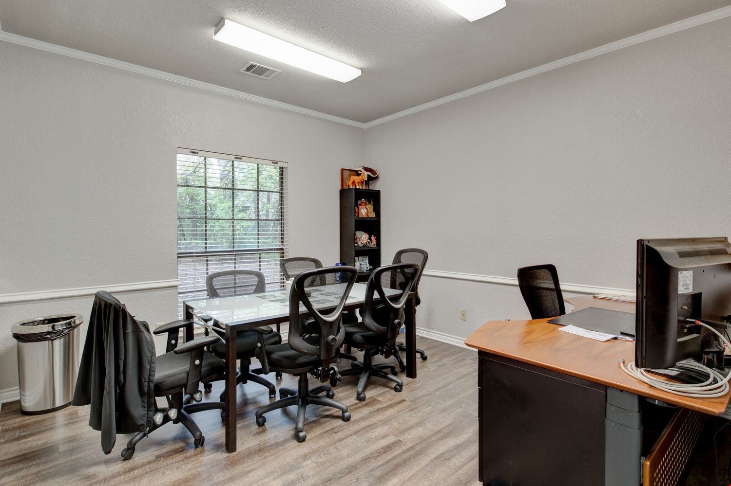 1721-1725 E Southlake Blvd