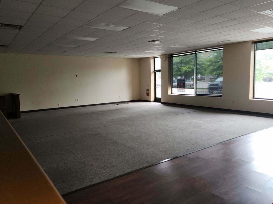2460 Cedar St - Retail