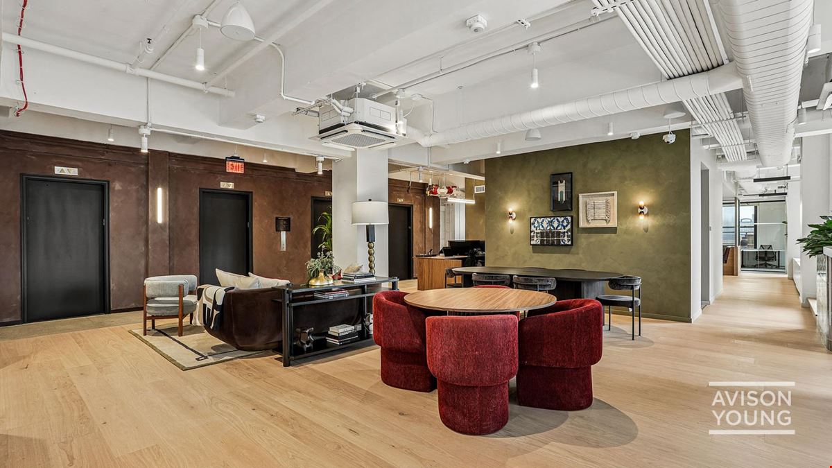 386 Park Ave South