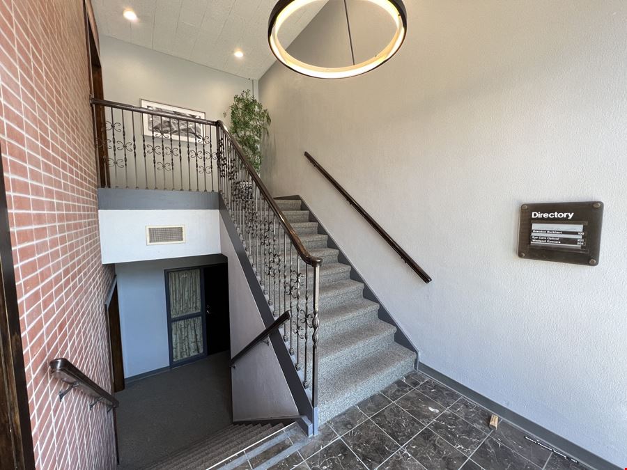 4233 Roanoke Rd
