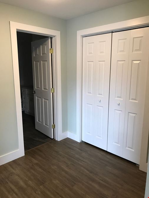 3 Lock St