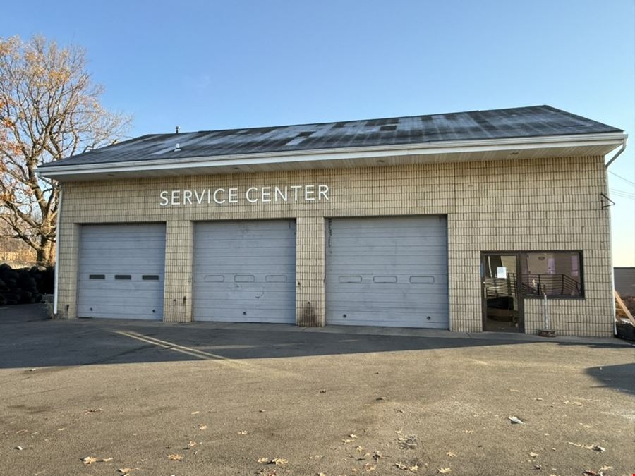 4,000 SF | 2240 East Old Lincoln Highway | Used Car Dealership For Sale