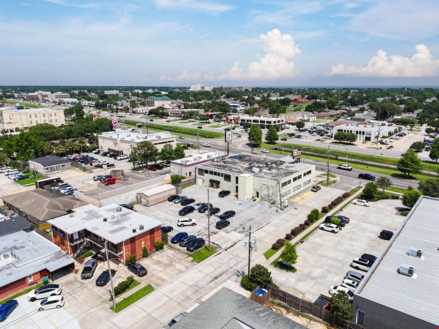 ±20,529 SF Multi-Tenant Retail Building for Sale