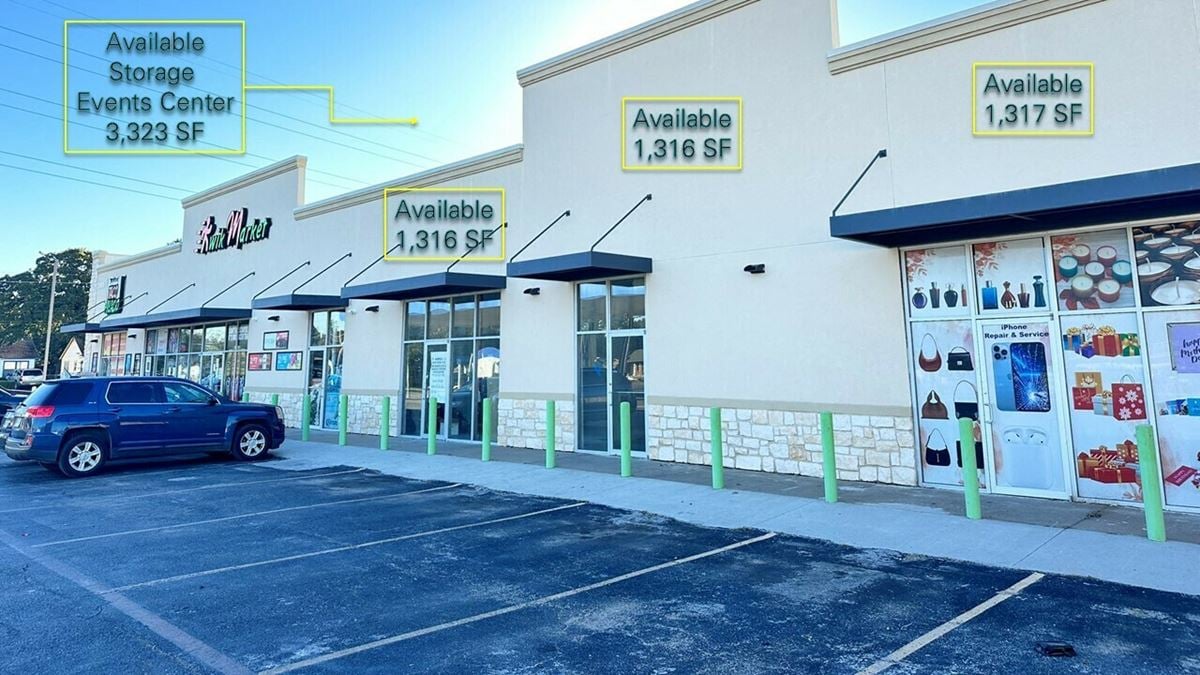 FOR LEASE SHOPPING CENTER