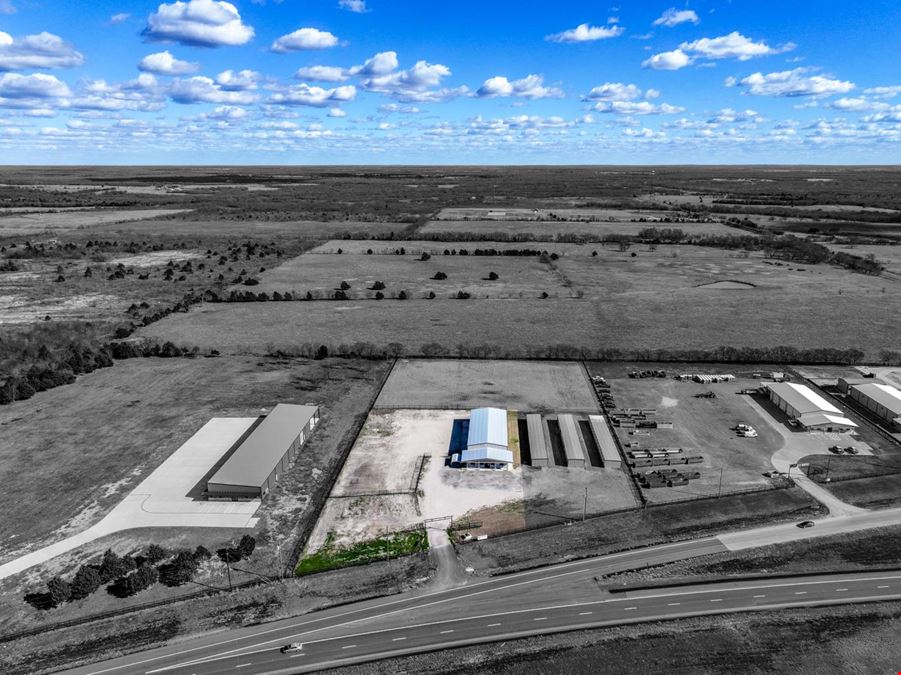 11639 E US-175
