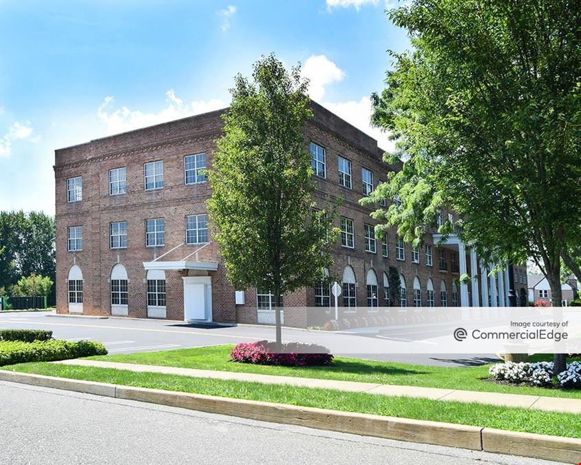 Smithtown Executive Plaza