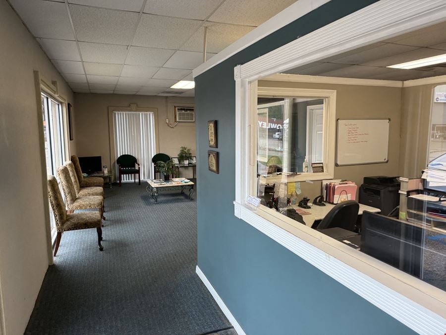 Delcourt Office Building