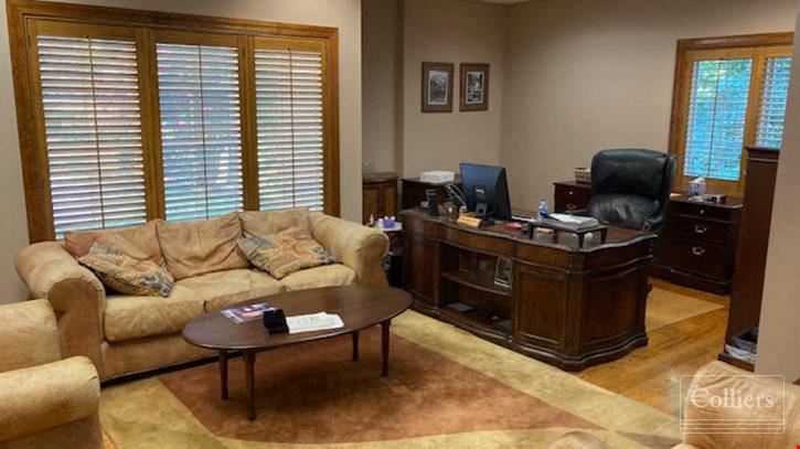 ±12,000-SF Freestanding Office Building for Sale in Excellent Condition