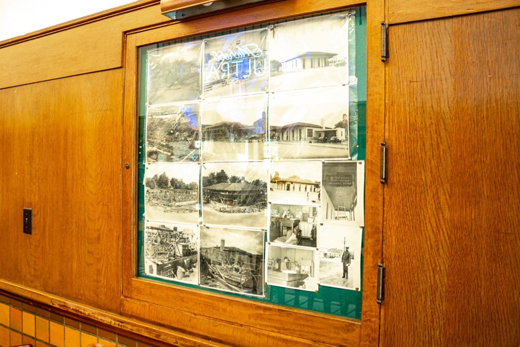 The Pony Express Bar and Grill