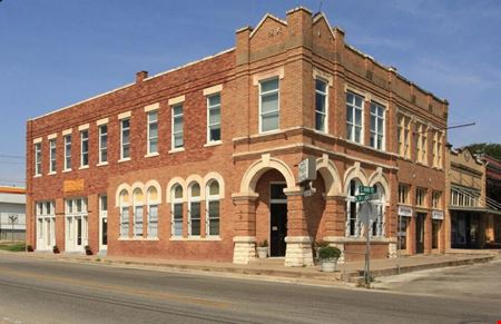 Preview of commercial space at 102 North Railroad Avenue