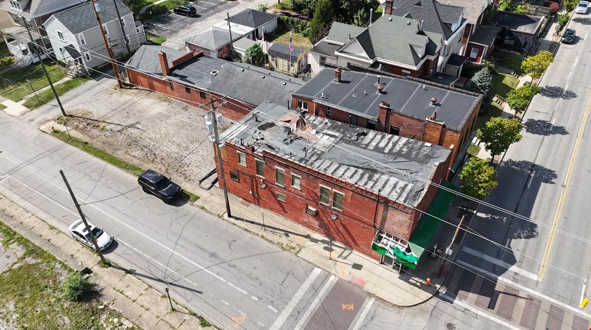 1029-1031 E Livingston Ave