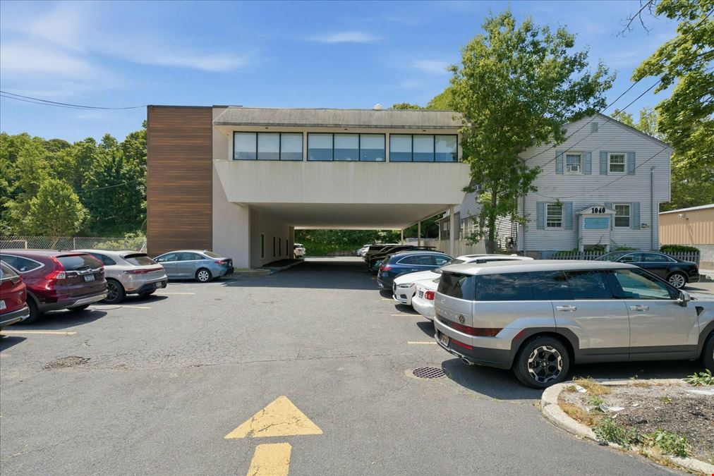 1038 West Jericho Turnpike