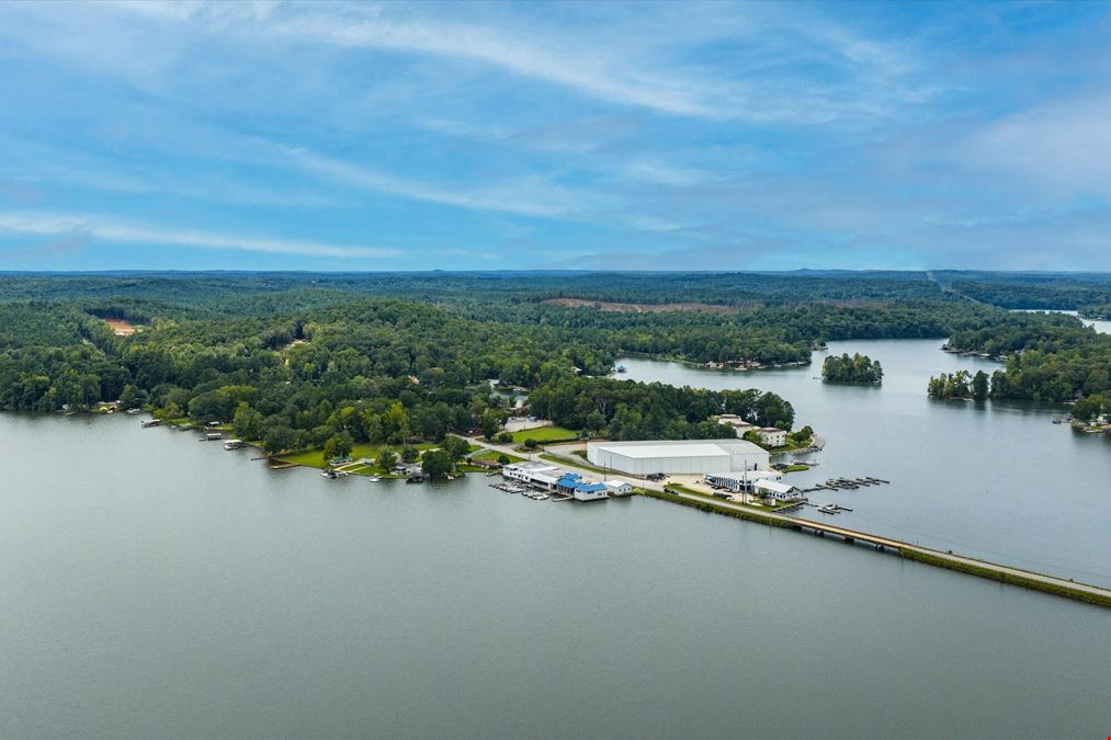 Momentum Marine at Lake Martin