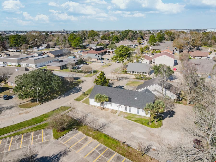 Newly Renovated Two-Story Office Building Near Airline Hwy