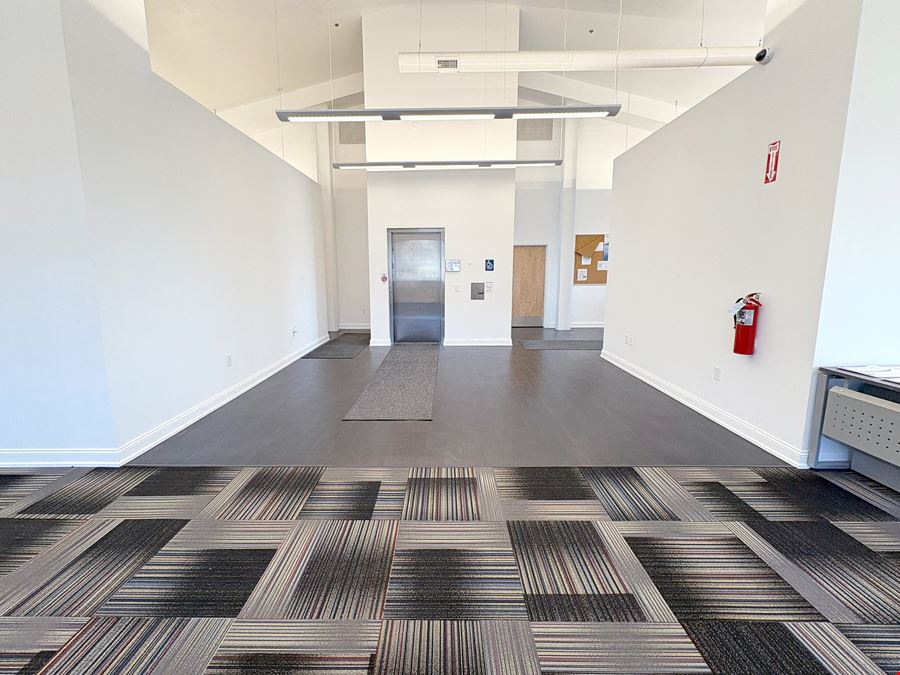 11,565 SF Flex Space - Sublease Available