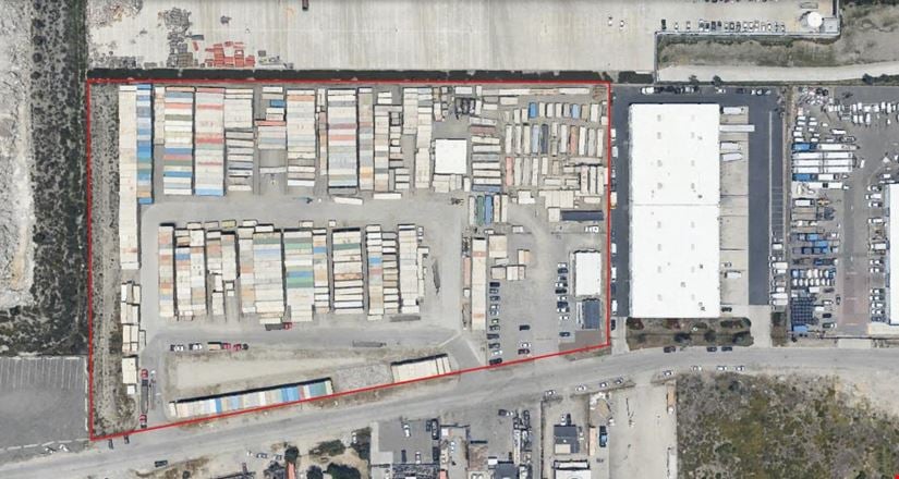 Preview of Industrial space for Rent at 2010 W Stonehurst Ave