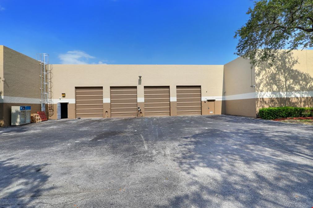 5751 Miami Lakes Dr