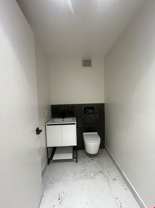 951 Bedford Ave