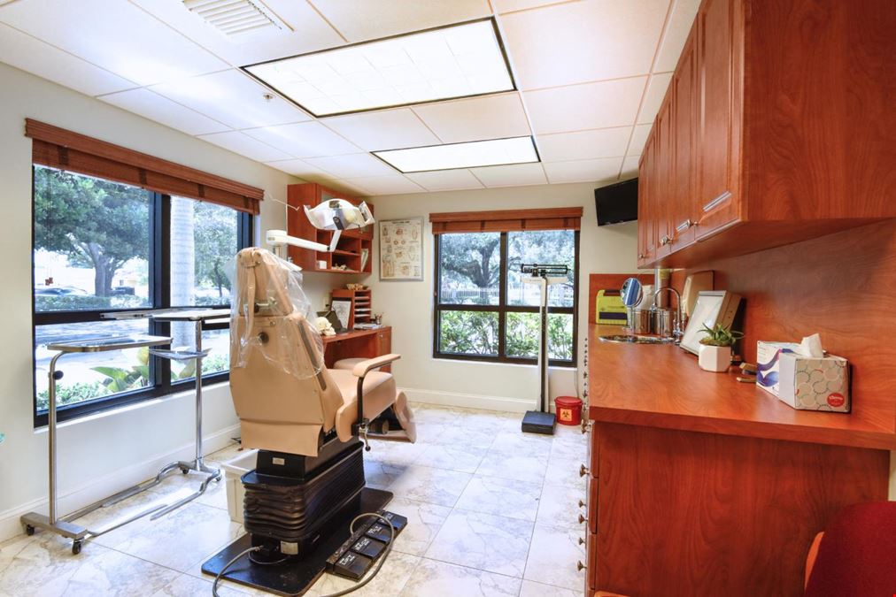 Kendall Medical Office | Ground Floor Suite | 1,499 SF Medical/Dental Space
