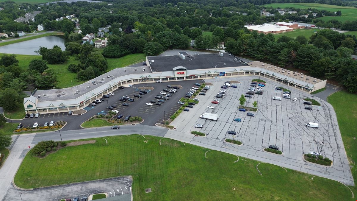 Robert's Field Shopping Center