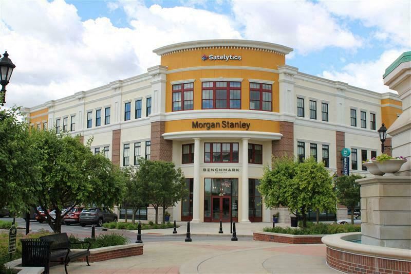 Orleans Building at Levis Commons