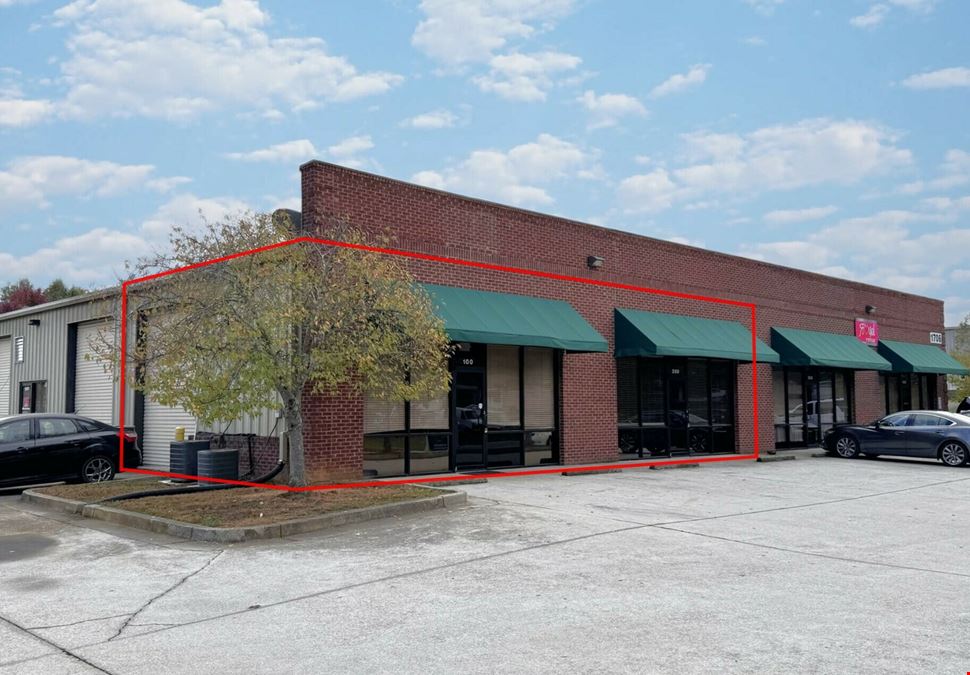 RETAIL-WAREHOUSE FOR LEASE