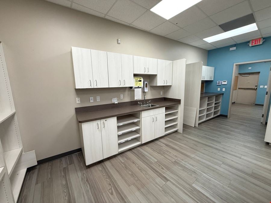 Summer Trees Plaza | Retail/Office Space For Sublease