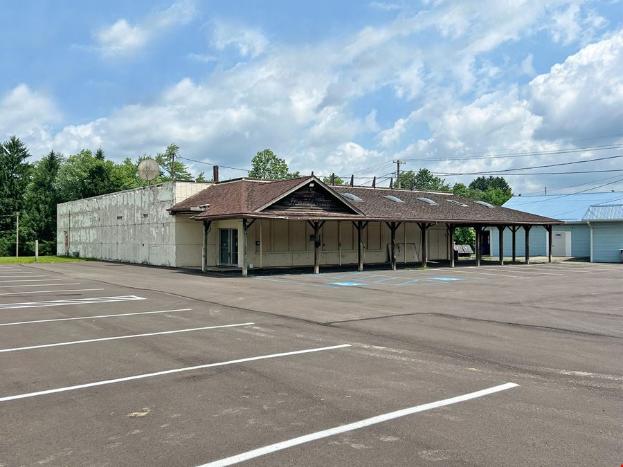6,558± SF Mixed-Use Building