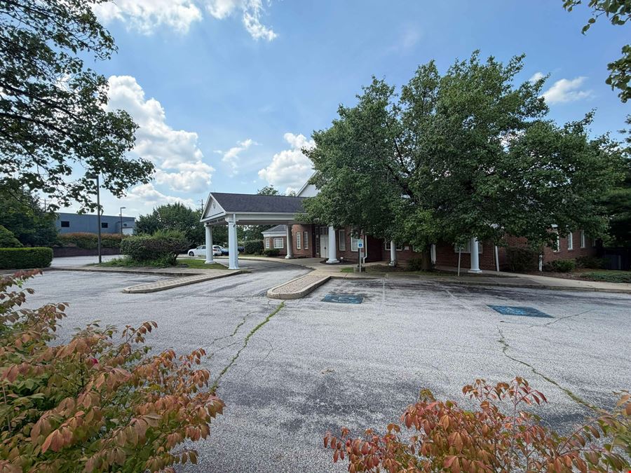 90 N. Summit Street