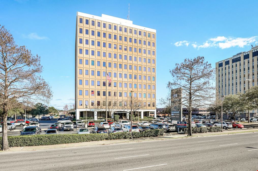 3501 N Causeway