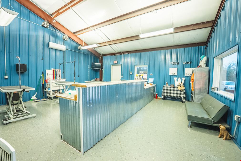 Commercial Building in Abingdon, VA for Sale