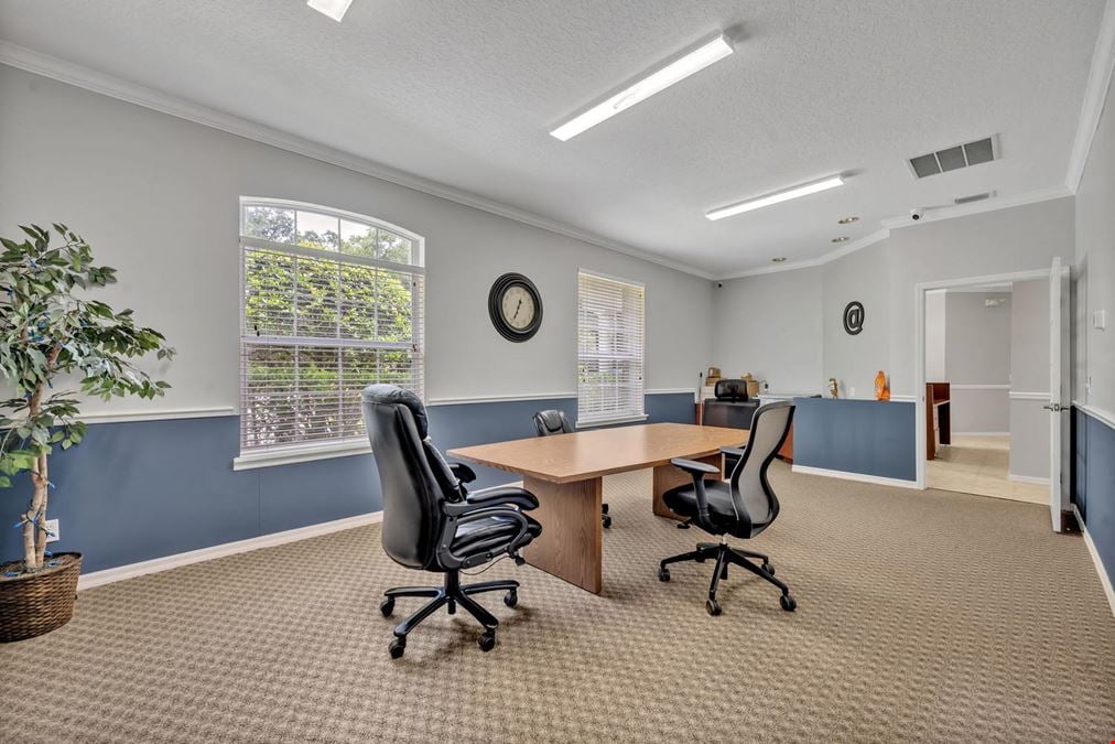 Gorgeous Oviedo Office For Sale