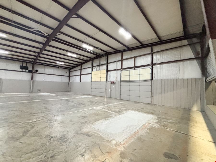 13,500 to 26,000 SF Office/Warehouse for Lease