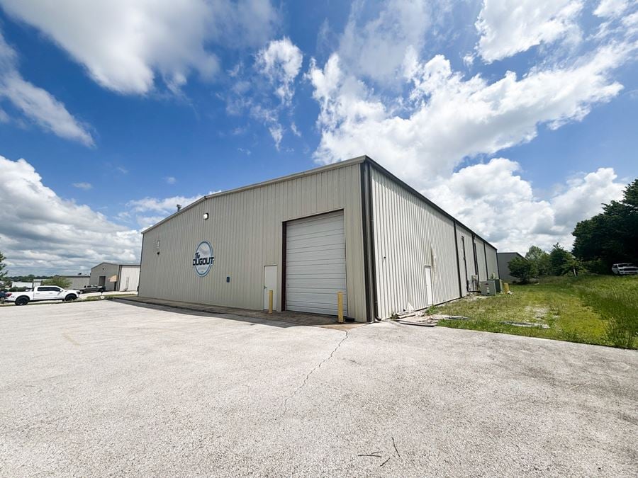 11,824 SF Office/Warehouse for Lease
