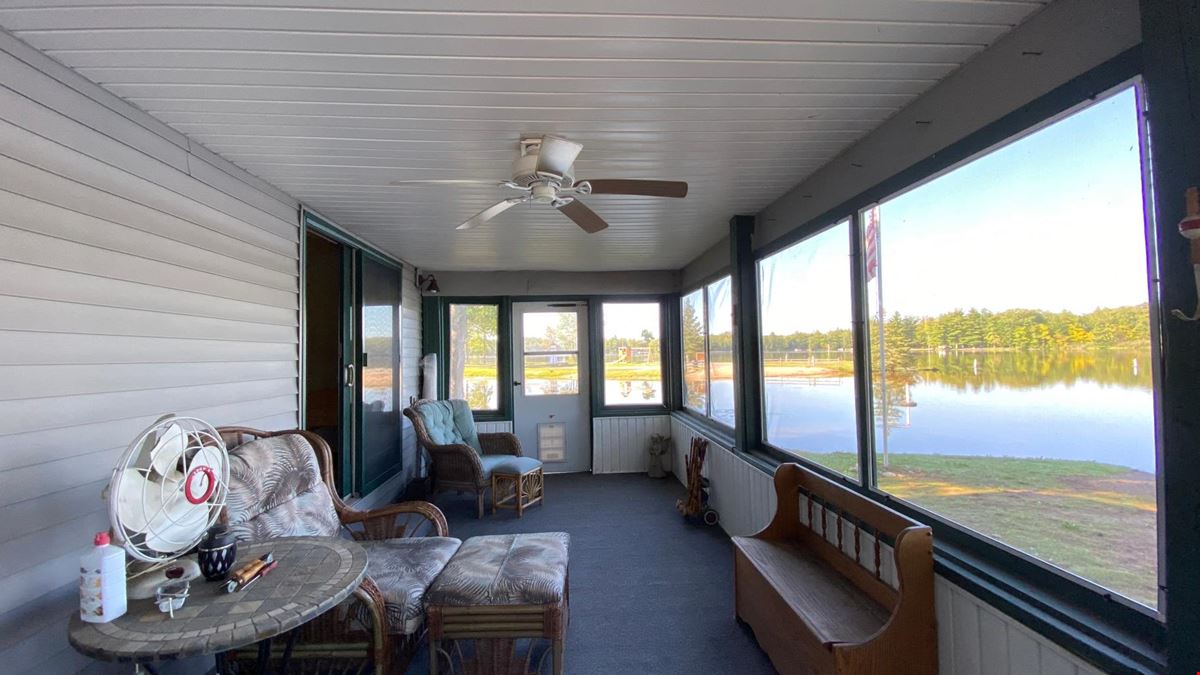 Camper's Cove RV Park & Canoe Livery 